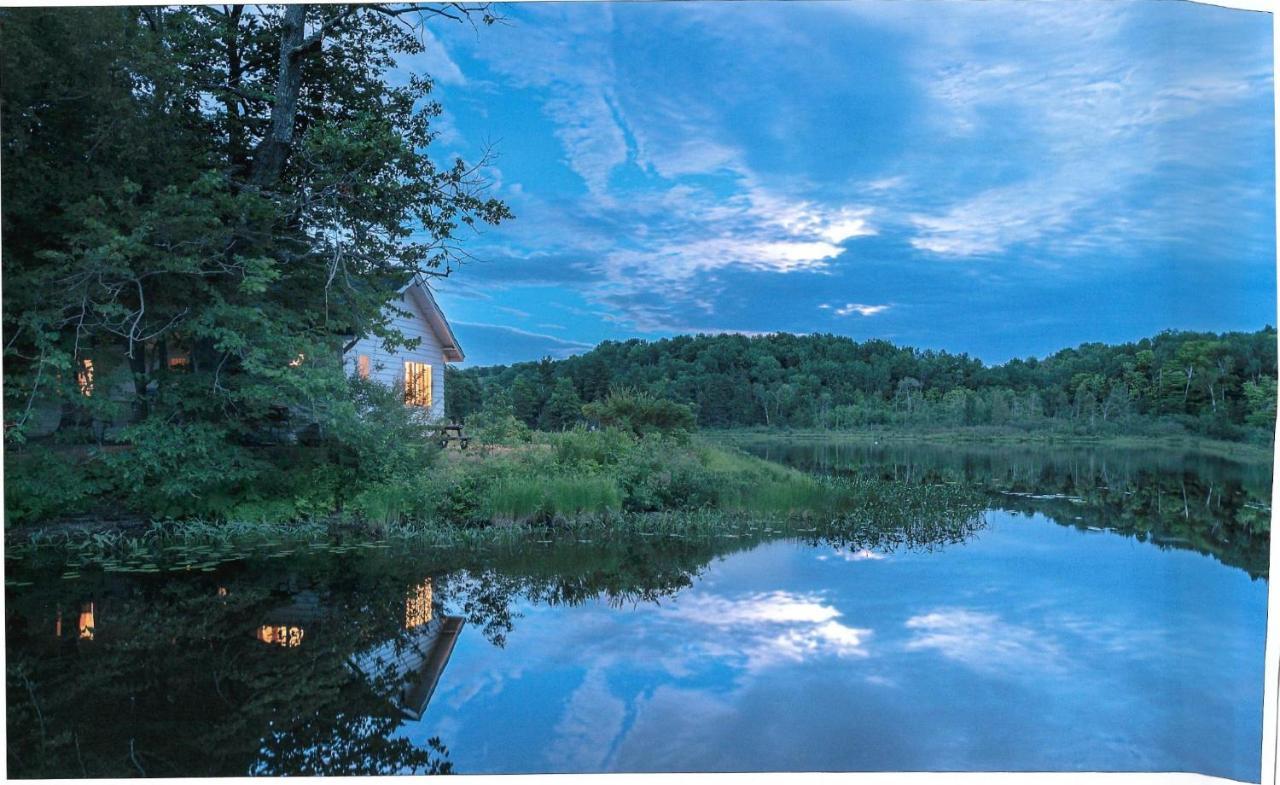 Miners' Bay Lodge Minden Exterior photo