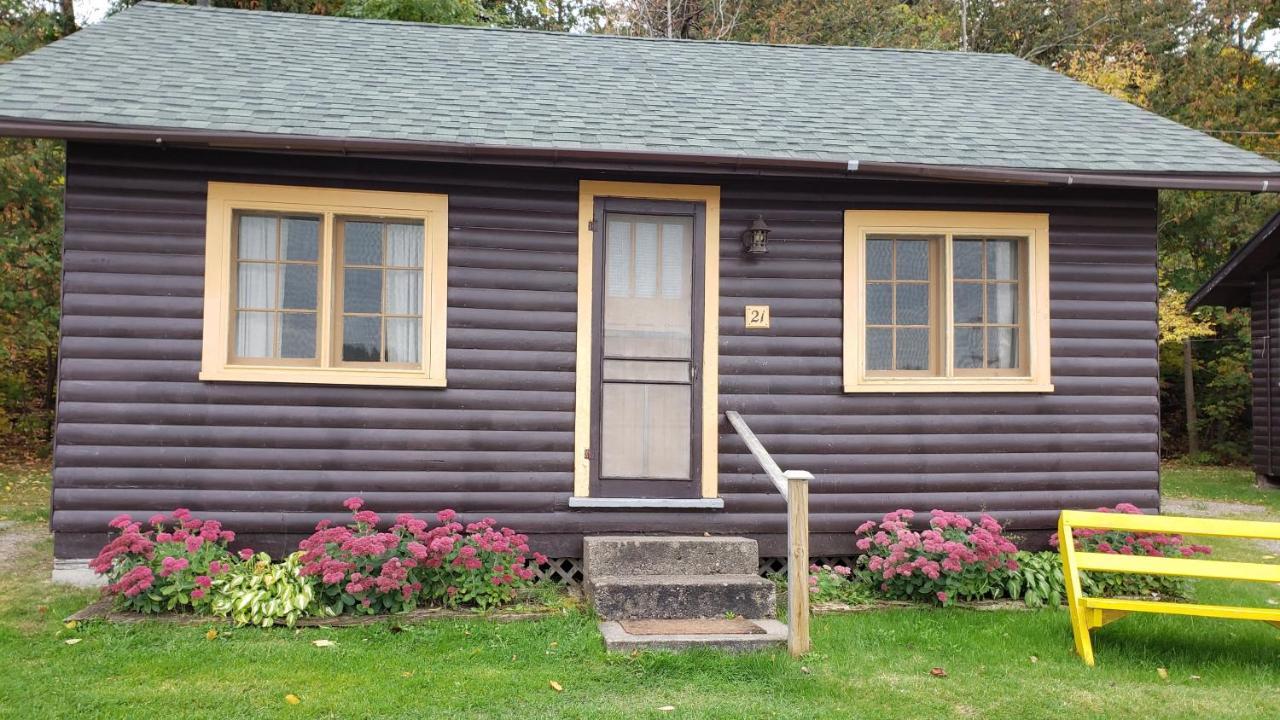 Miners' Bay Lodge Minden Exterior photo